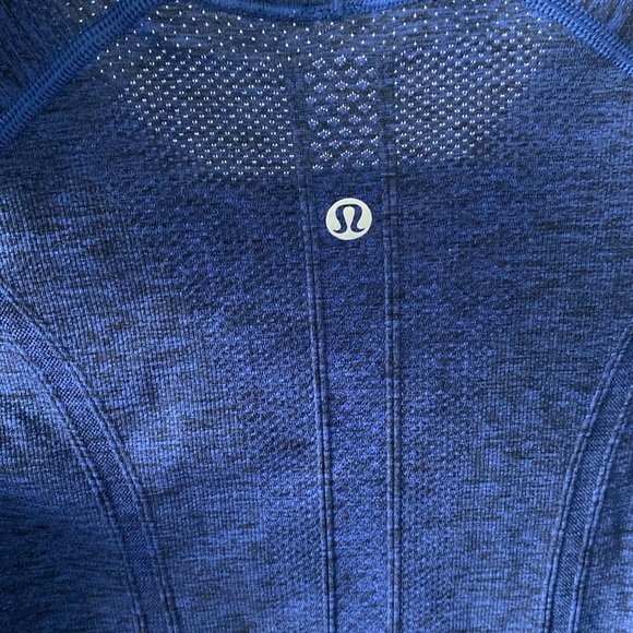Lululemon almost brand new swiftly tech long sleeves in women size 4 - Picture 5 of 5